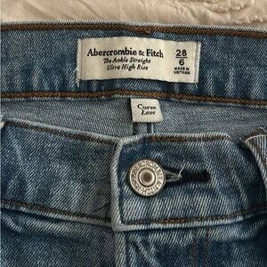 Abercrombie Ultra High Rise Ankle Straight Jeans